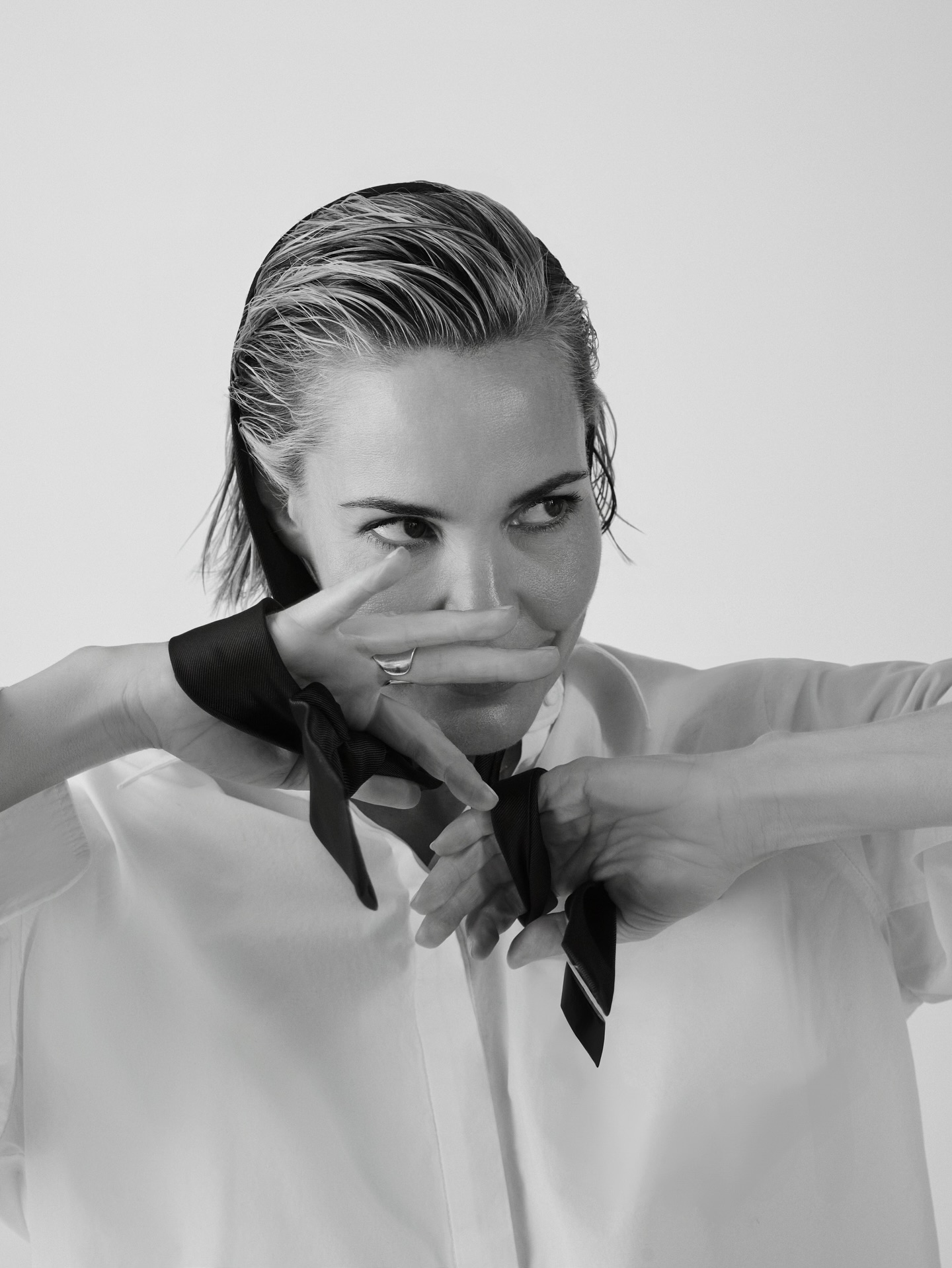 Leslie Bibb Elevates Editorial Style In Latest Shoot