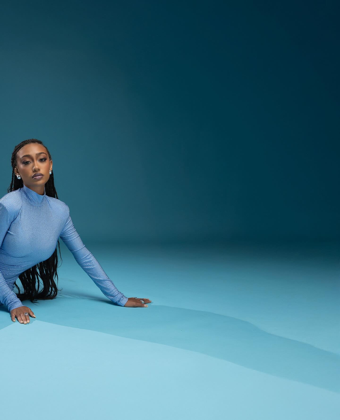 Lexi Underwood Stuns With Burning Blue Look