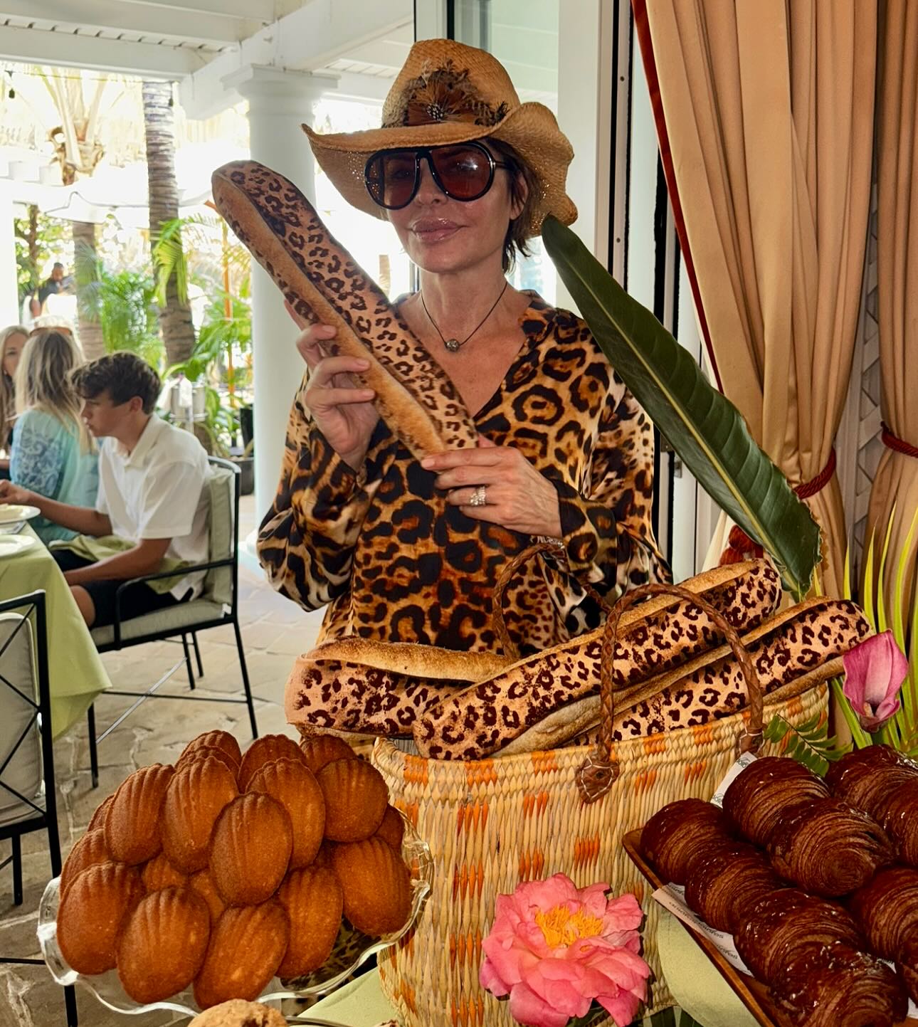 Lisa Rinna Stars In Mother’s Day Girls Trip