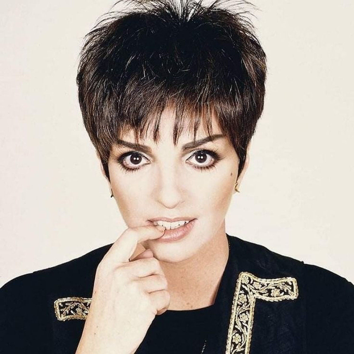 Liza Minnelli Calls Fans for Memoir Photos A heartfelt invitation as she nears completion of her intimate memoir with cherished images.