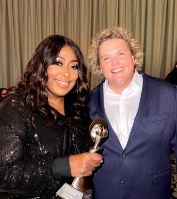 Host honors female industry leaders, applauding Jasmine Forus’s interview during the gala.
