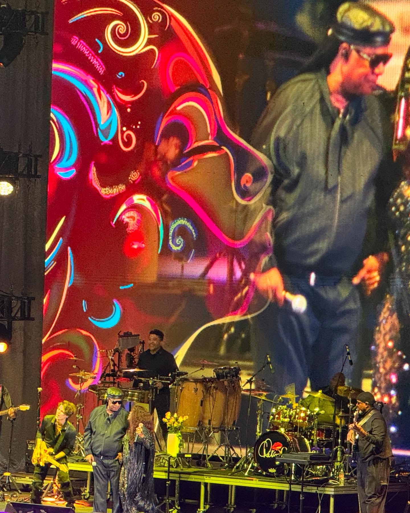 Loni Love Shines With Legends At Queen’s Tour