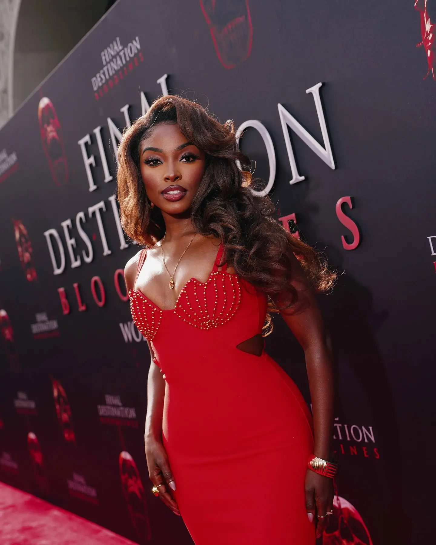 Loren Lott’s Thrilling Near-Miss Adventure Celebrity warns of a wild log truck near-miss incident while cautioning risky drives now!