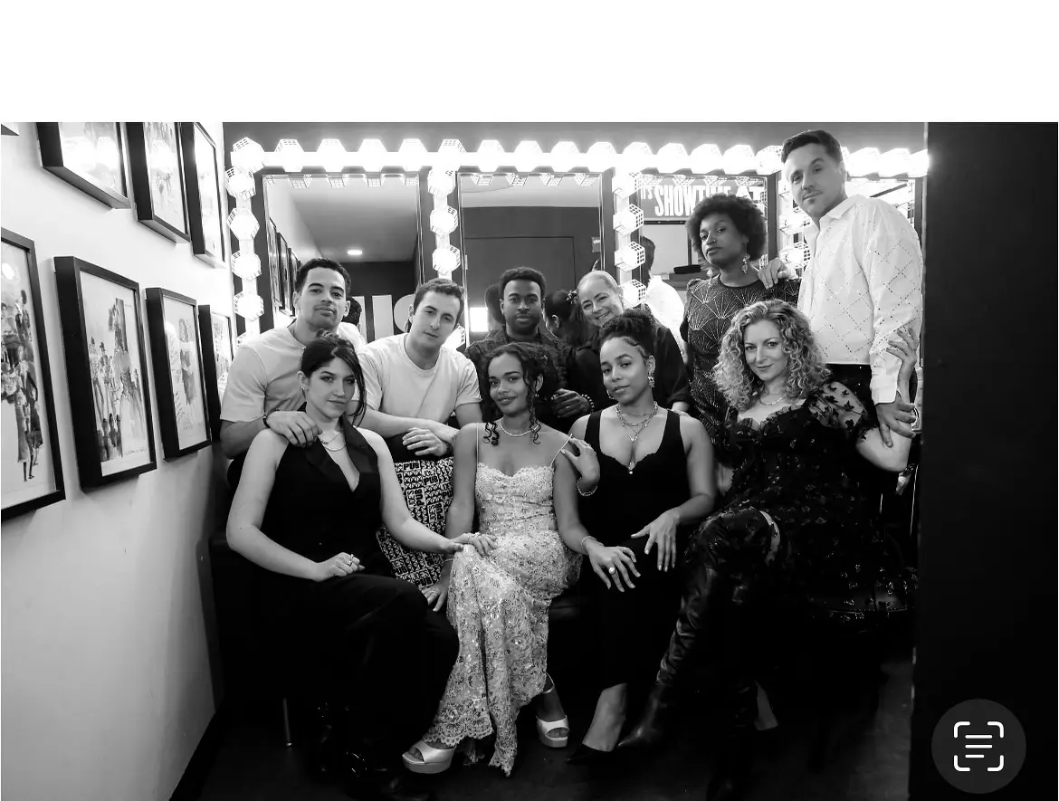 Lorna Courtney Shines in Backstage Photos at Joe’s Pub