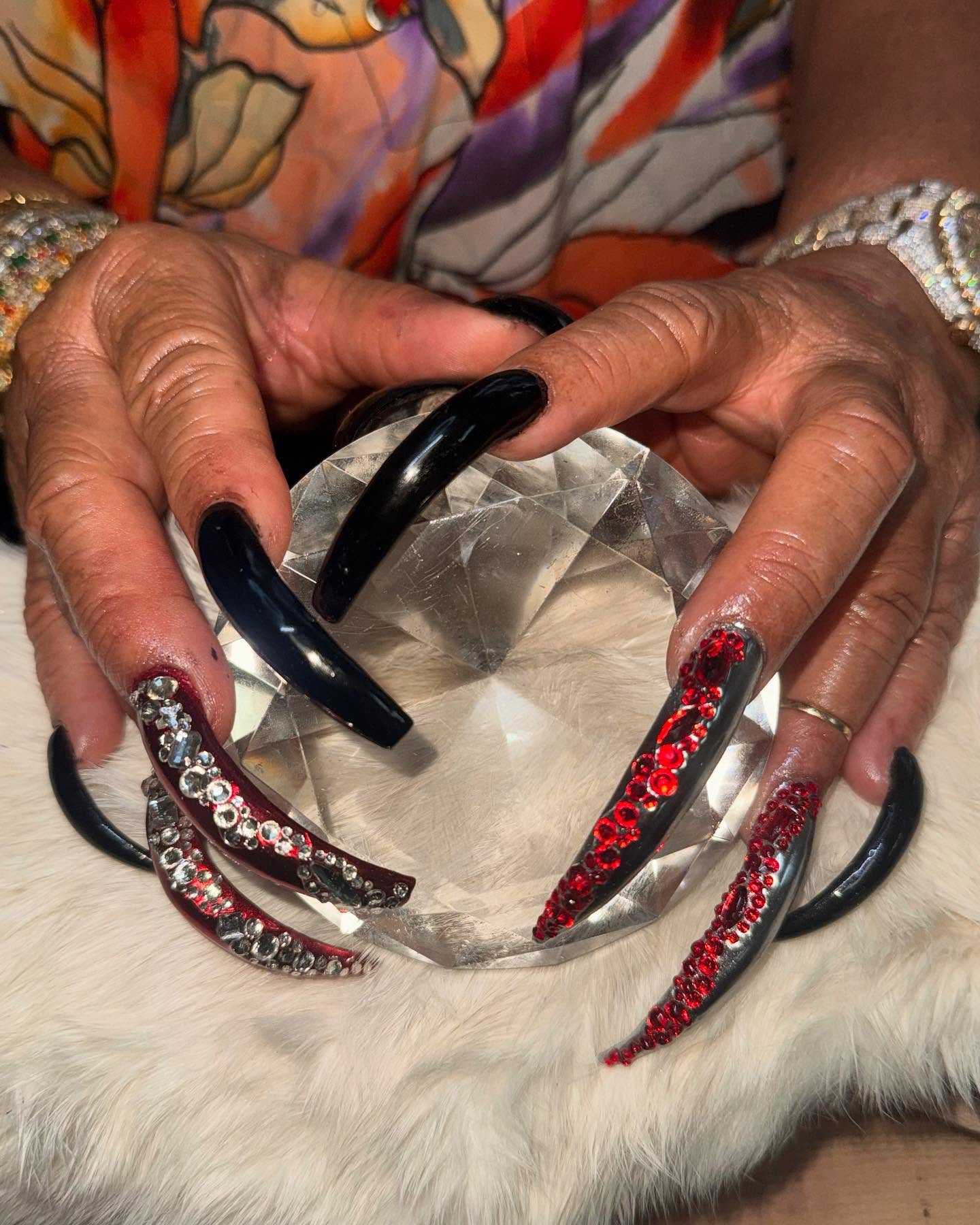 Comedian Luenell flies to NYC for her act at Apollo Theater, promising epic laughs tonight
