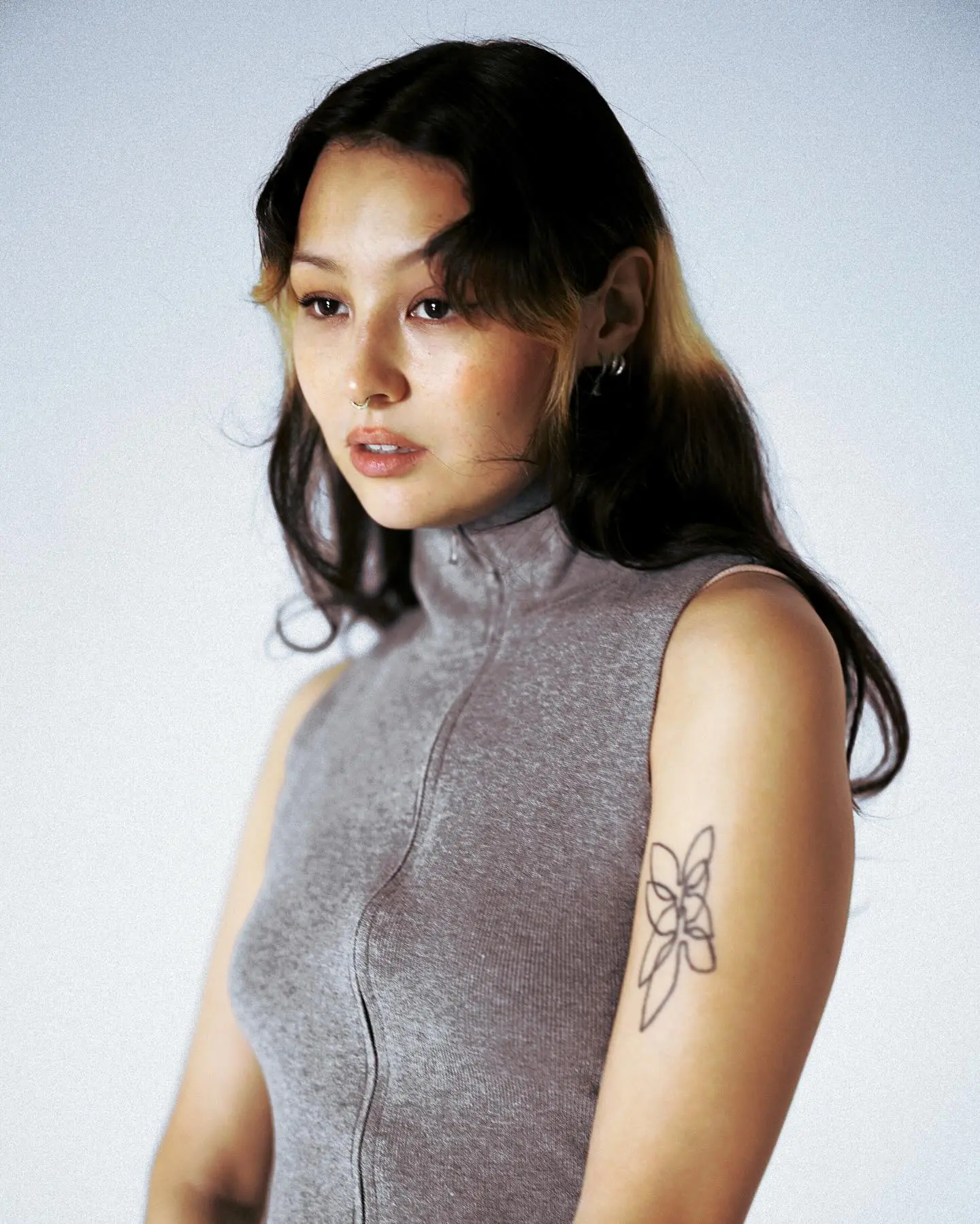 Luna Li Teases New Collaboration Tracks New tracks on the horizon as Luna Li teases catchy collabs that promise fresh sounds ...!!