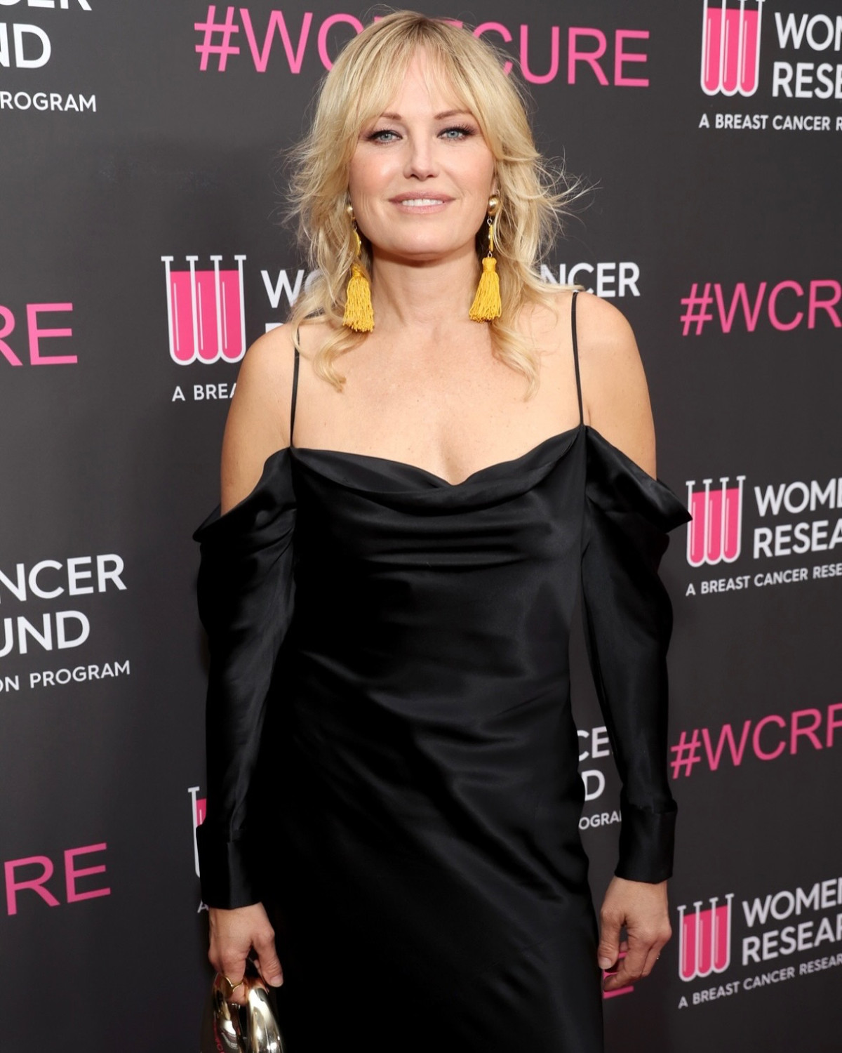 Malin Akerman Supports Breast Cancer Research Event Celebrity philanthropist Malin Akerman lights up a gala benefiting breast cancer research.