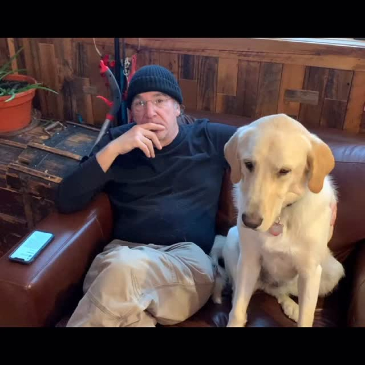 Mandy Patinkin Delights Fans With Relatable ‘Moving the Couch’ Moment Beloved actor shows candid home moment with casual charm!