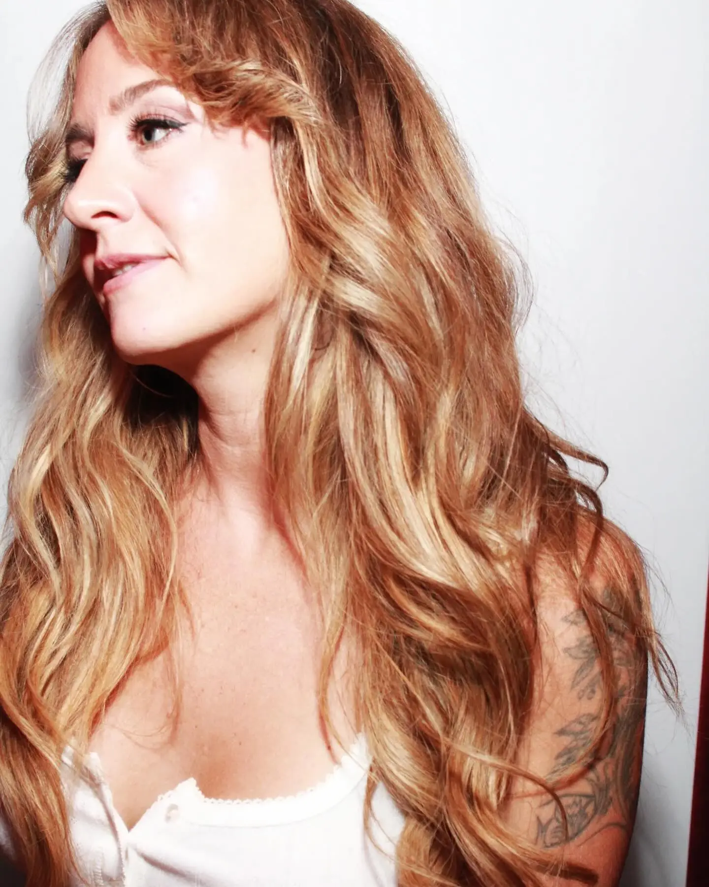 Margo Price Debuts Latin Tattoo at Skinny Dennis Margo Price popped into Skinny Dennis photo booth to honor a new Latin tattoo in Nashville