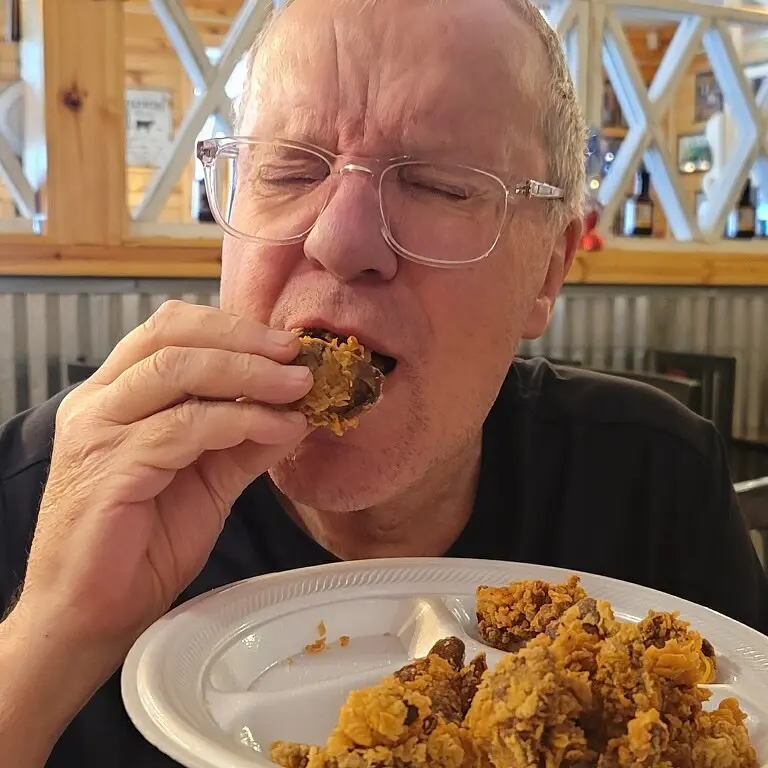 Mark Lowry Savors Smoky Mountain BBQ Chicken Livers