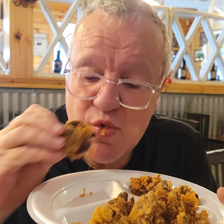 Mark Lowry Savors Smoky Mountain BBQ Chicken Livers
