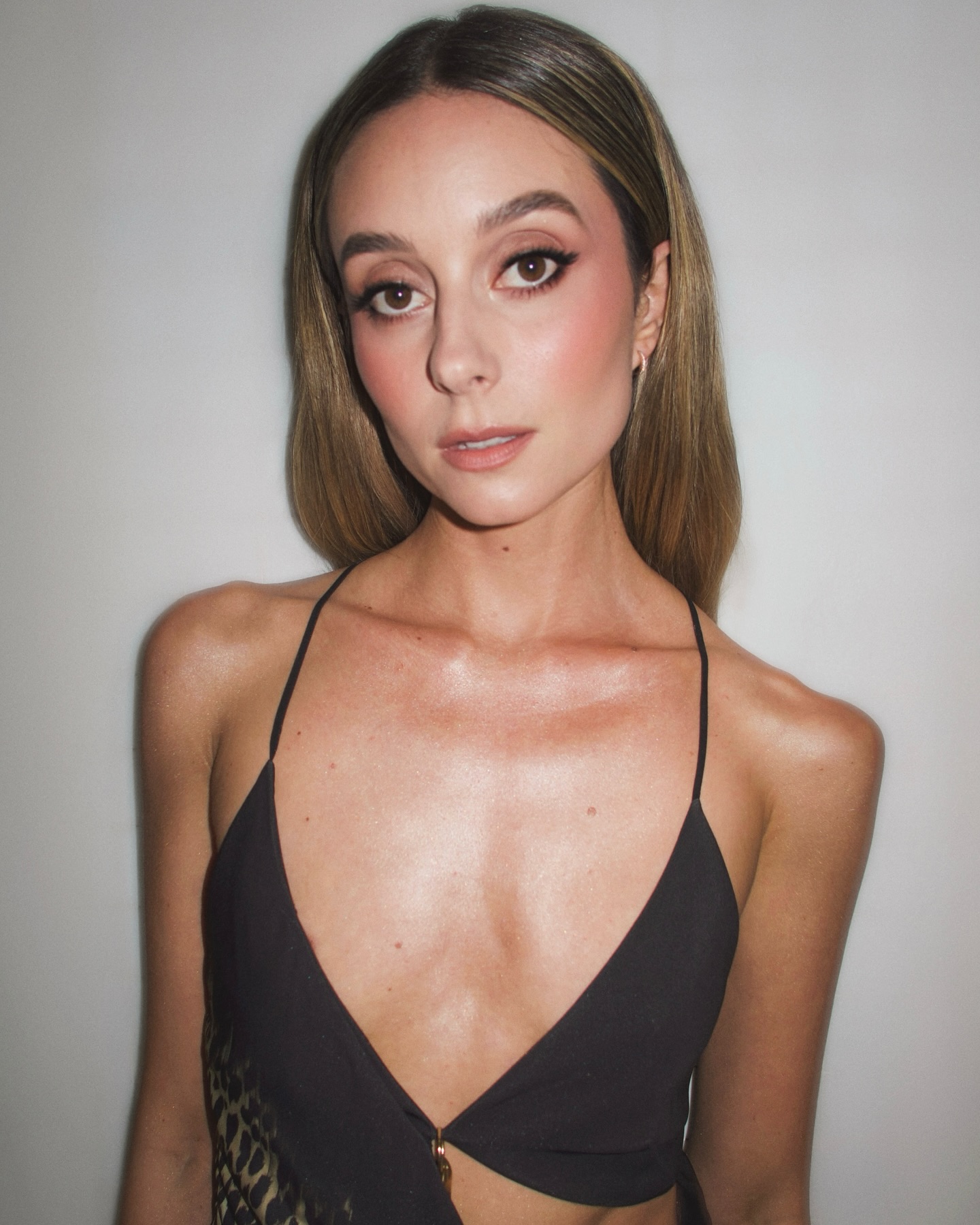 Mary Beth Barone captivates at her exclusive premiere with a show-stopping Roberto Cavalli