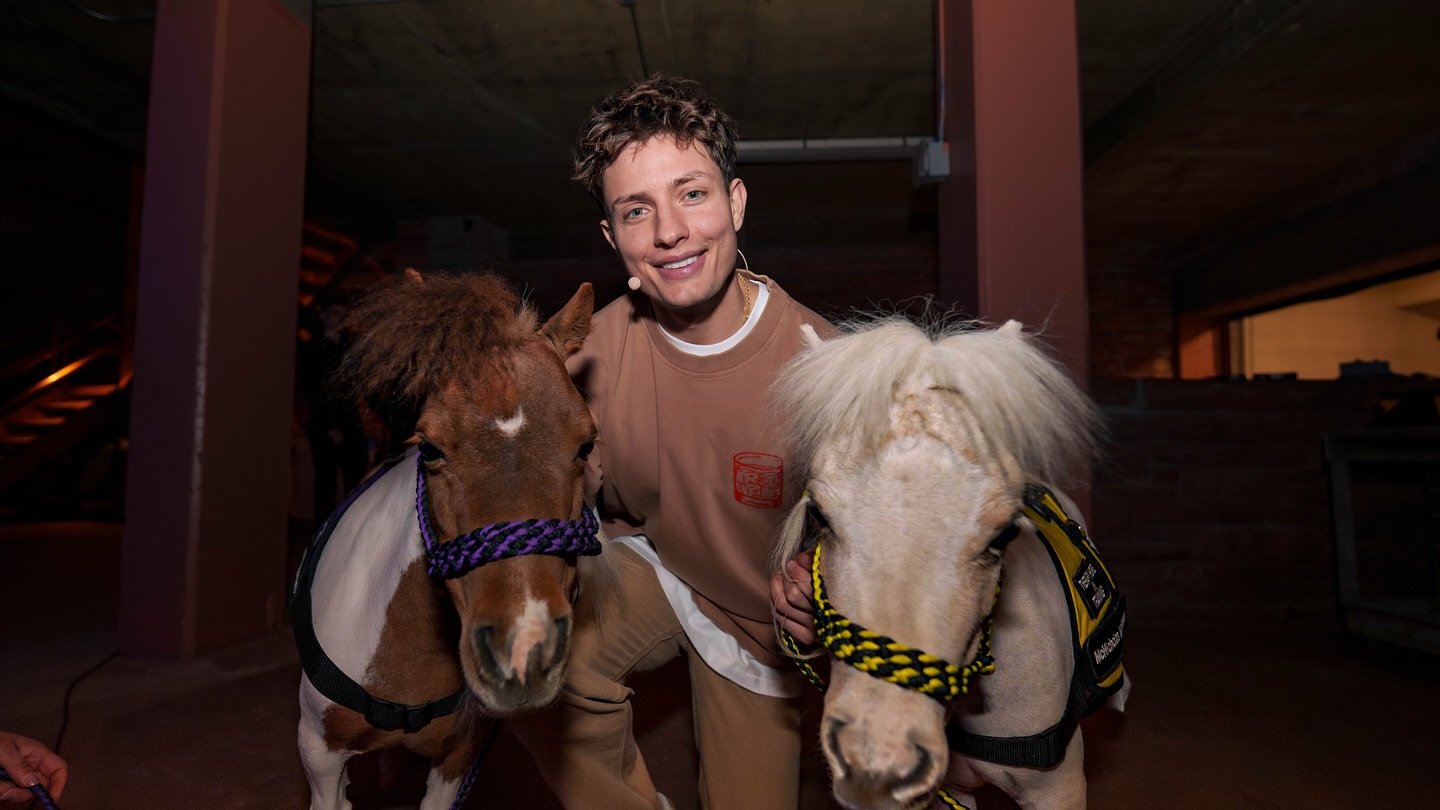 Matt Rife Excels at Red Rocks Performance