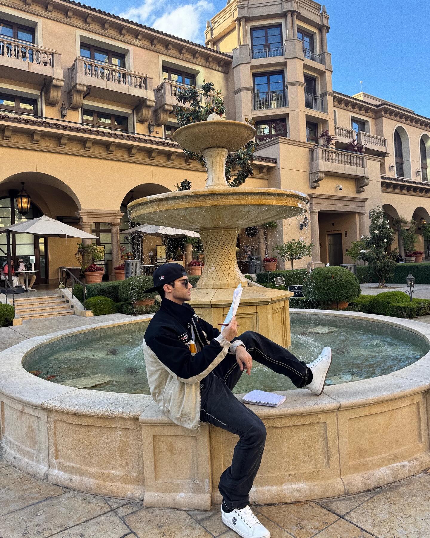 Max Ehrich Flaunts ‘Learnin Lines’ Aesthetic Style meets expression in his post, captivating fans and igniting global buzz Right Now!!