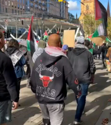 Melbourne Protest Rally As 50,000 Demand Free Palestine