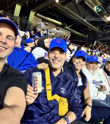 Rainy battle draws true fans; Citifield erupts as Mets triumph in a nail-biting showdown.!