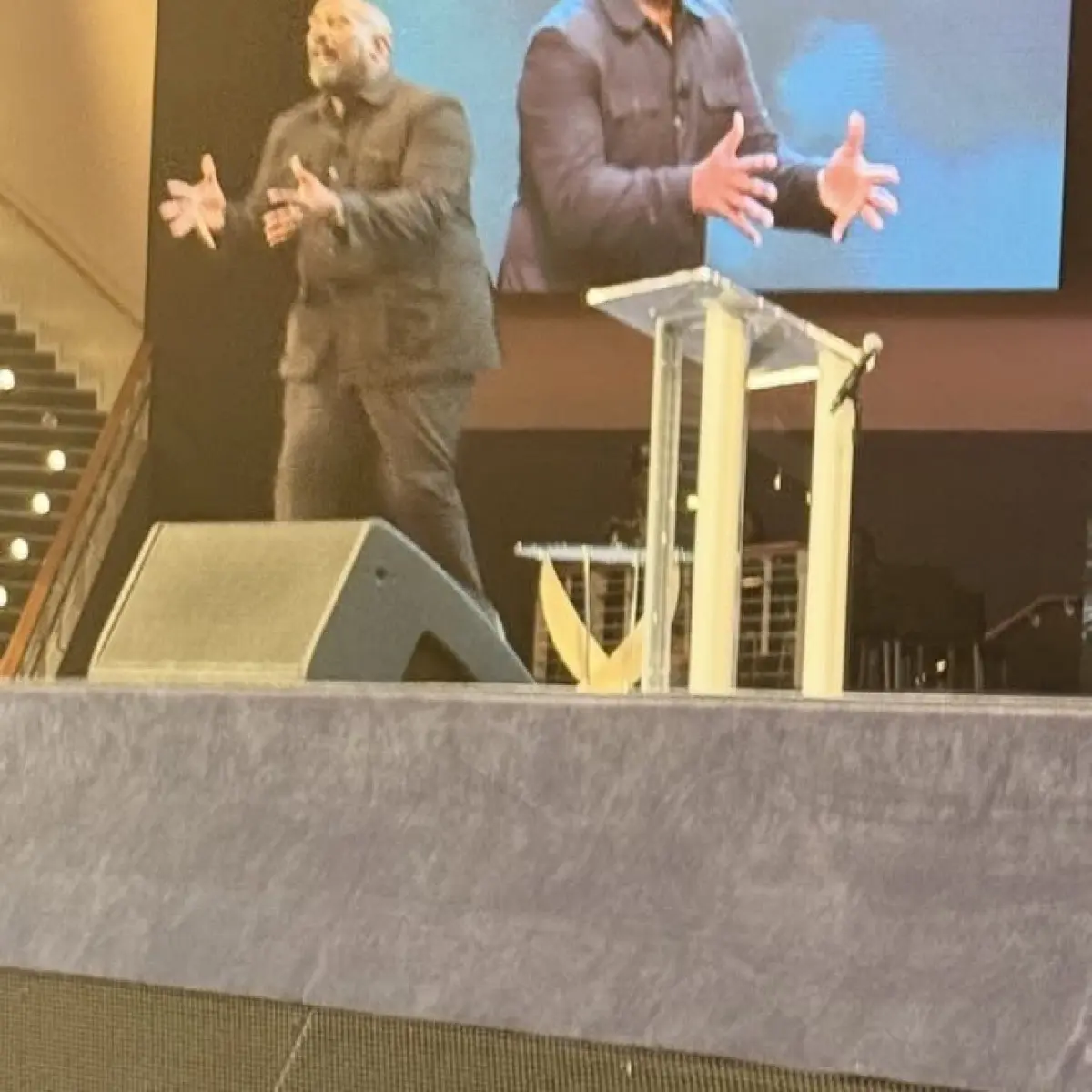 Michael Irvin Urges Faith at Wednesday Night Bible Study Former Cowboys legend reflects on perseverance and the high cost behind each breakthrough.