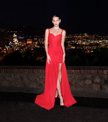 Milena Smit dazzles at an exclusive dinner, mixing high fashion with sincere gratitude!!!