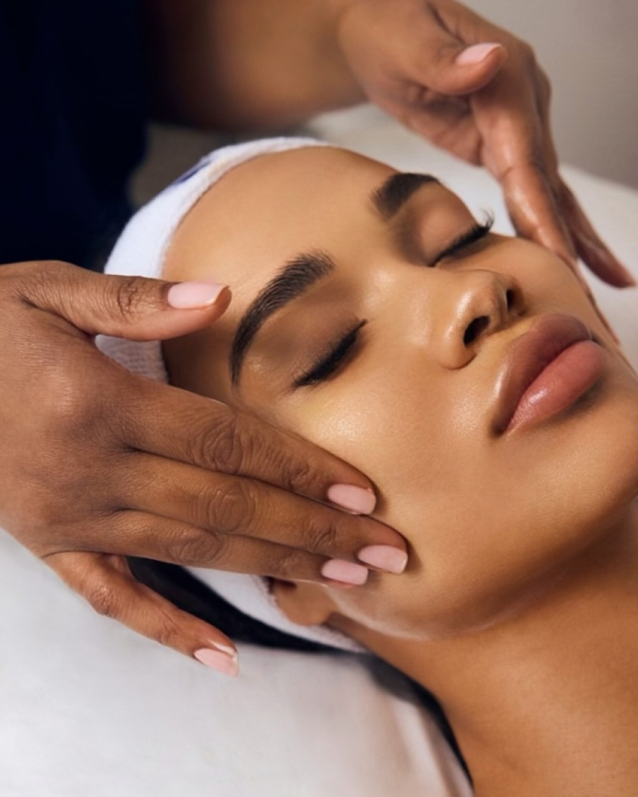 Modeling Face Shines For isClinical