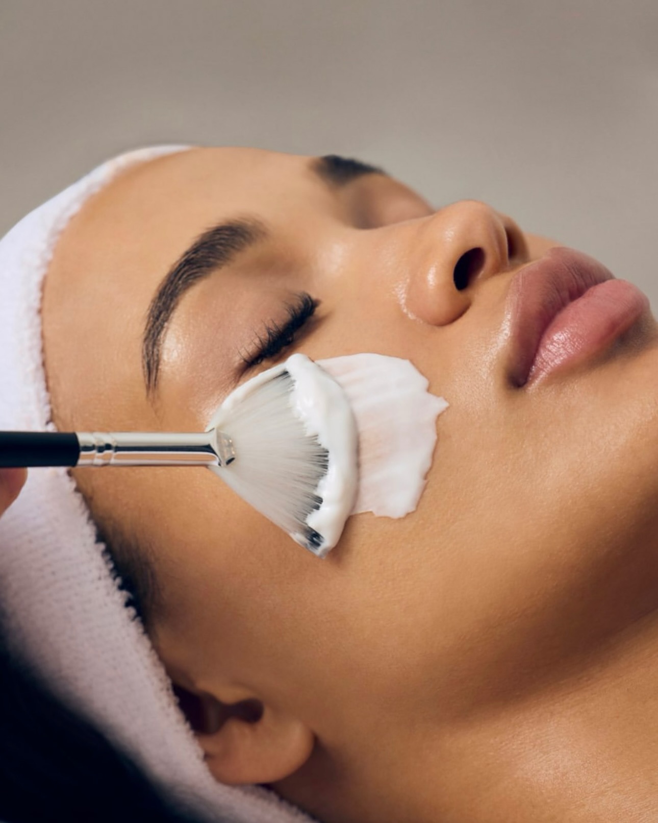 Modeling Face Shines For isClinical