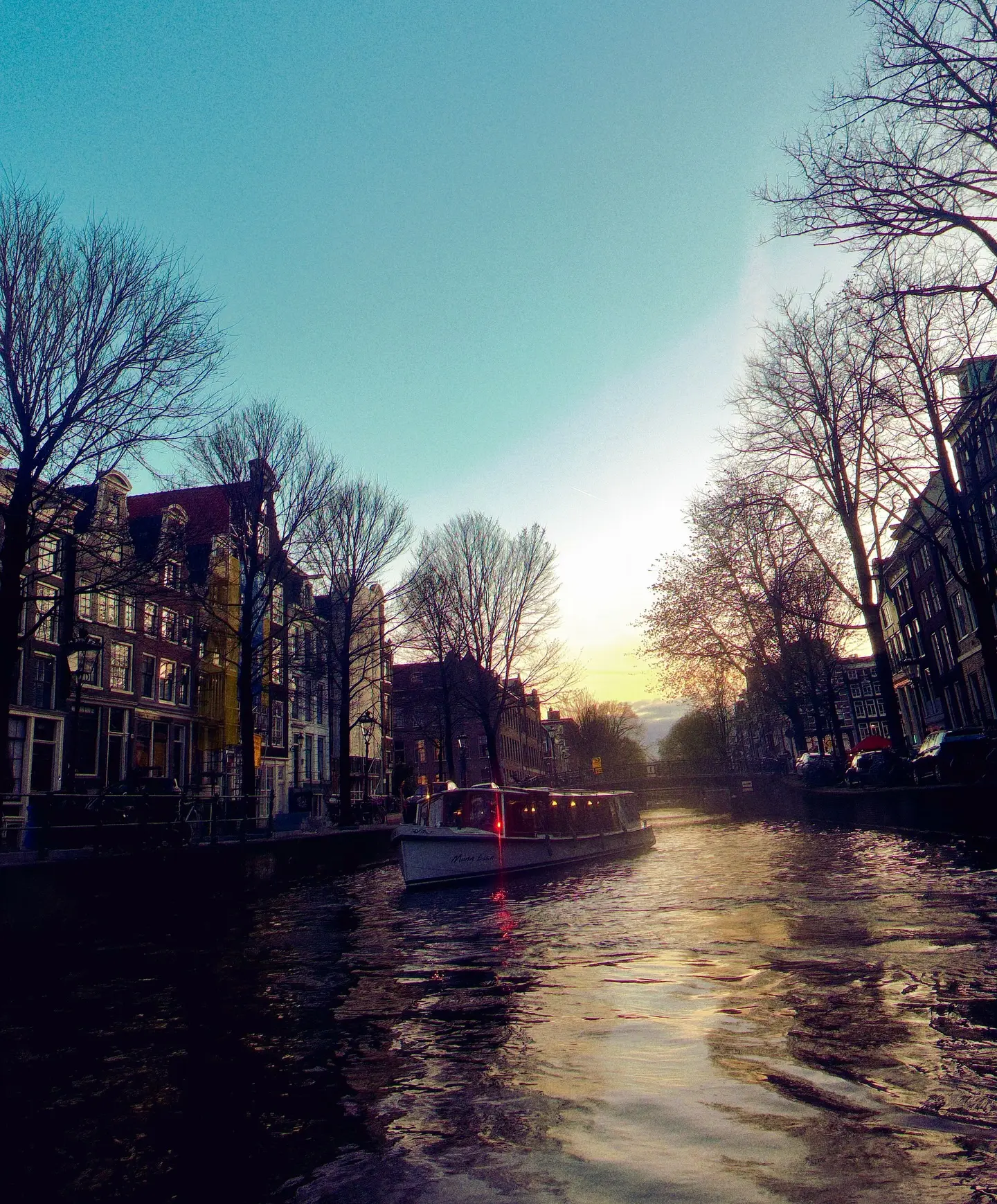 Morissette Amon Soaks Up the Vibe in the Netherlands