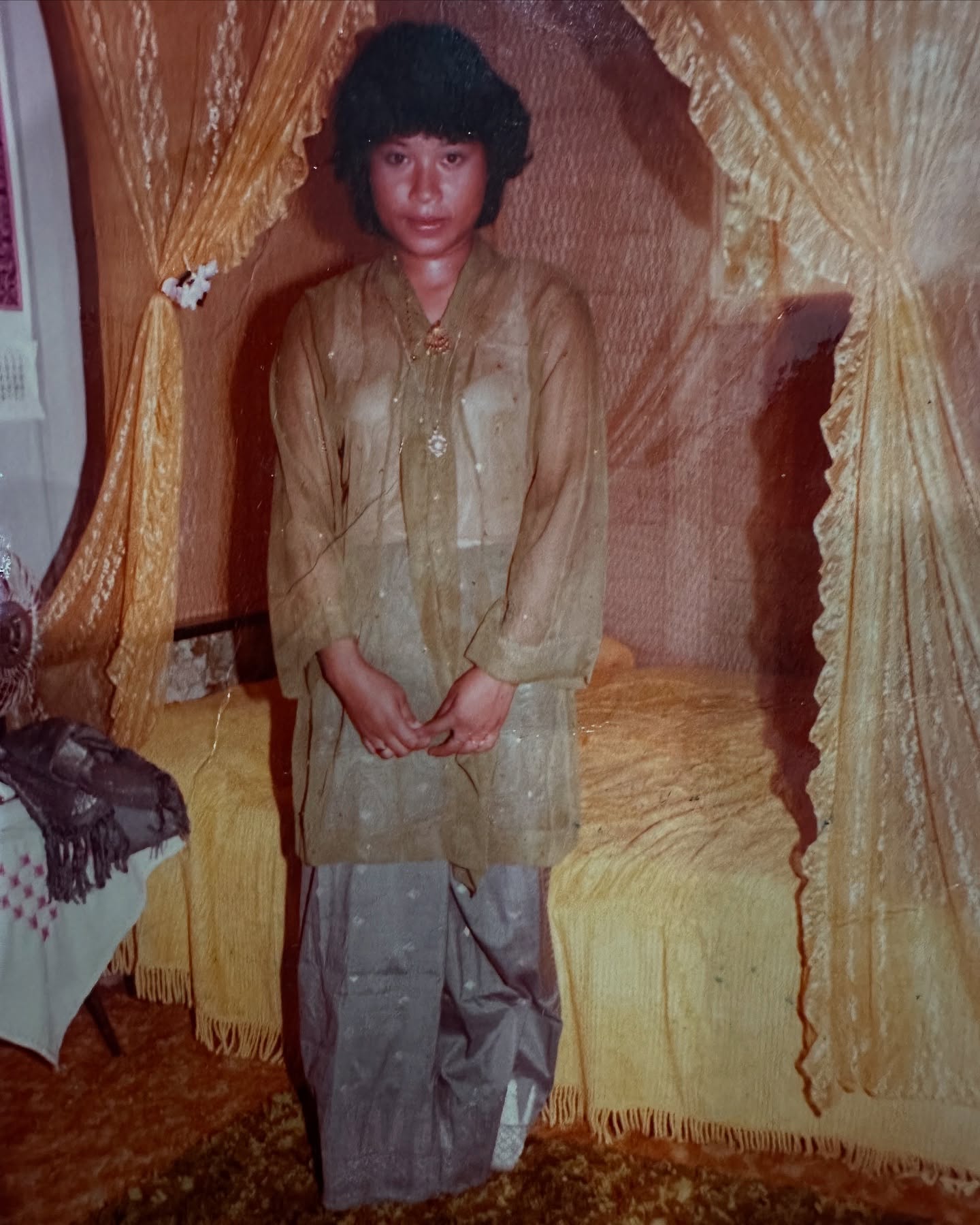 Mother’s Tribute: Fasha Sandha Honors Her Beloved Mama