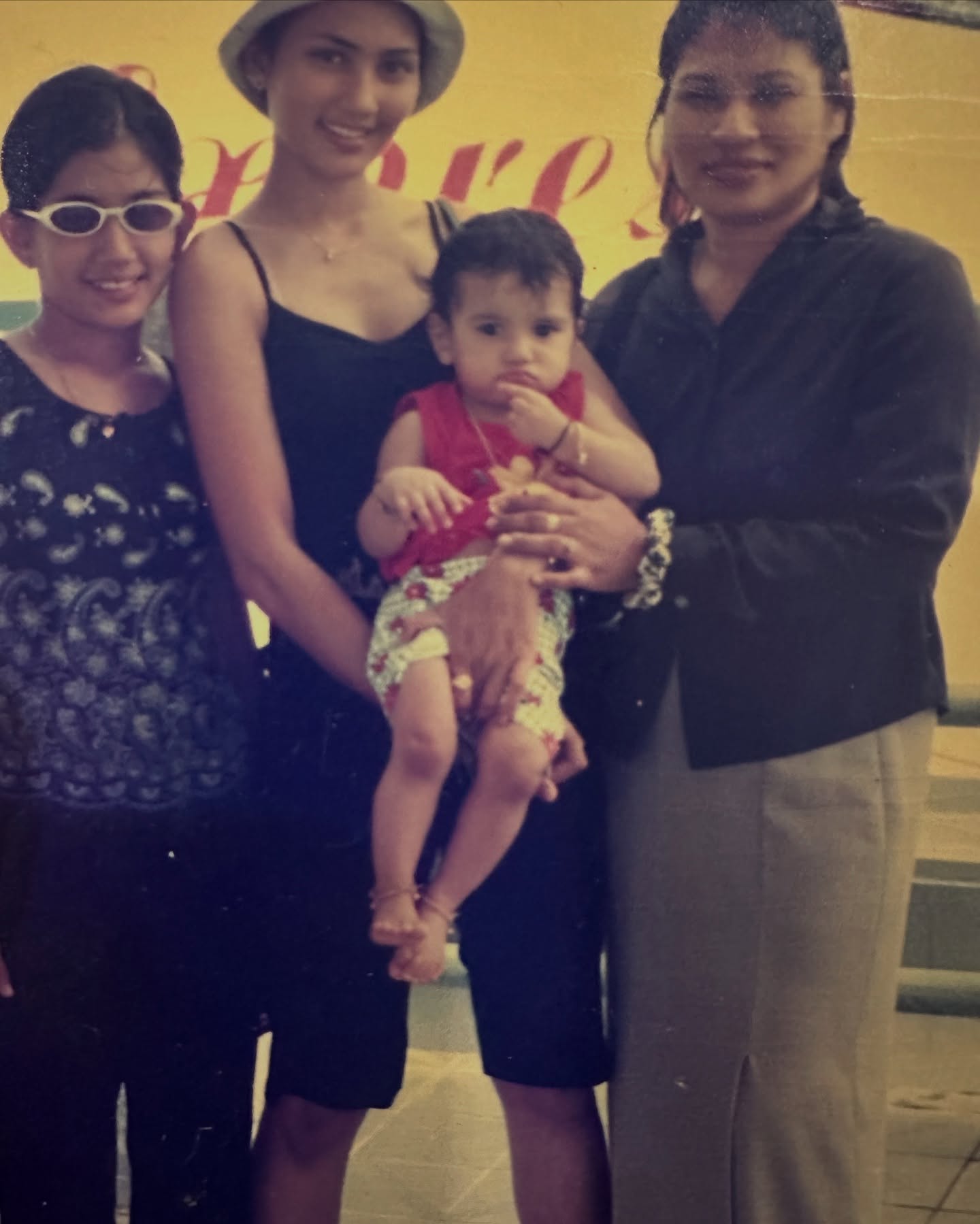 Mother’s Tribute: Fasha Sandha Honors Her Beloved Mama