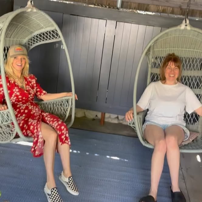 Mourning Memories Stir in Arden Myrin's Mother’s Day Tribute