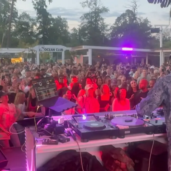 Naughty By Nature And Blu Cantrell Electrify European Festivals