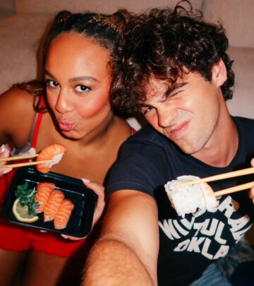 Nia Sioux celebrates launch with a sneak peek of her debut book and key preorder details!!