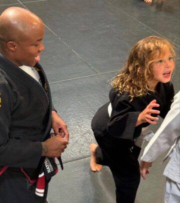 Celebrity Nick Carter thanks Bryce Harley for a vibrant kids’ Jiu Jitsu session this week.