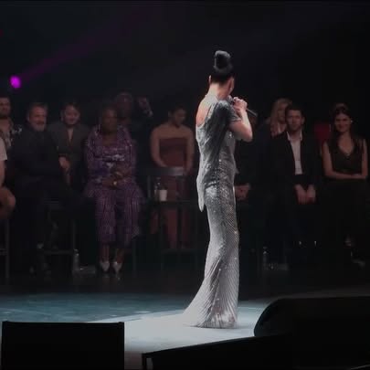 Nicole Scherzinger Sings “I Am What I Am” Live