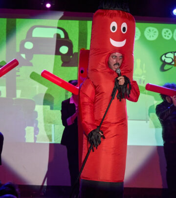 NY Musical Delight Captivates Crowd