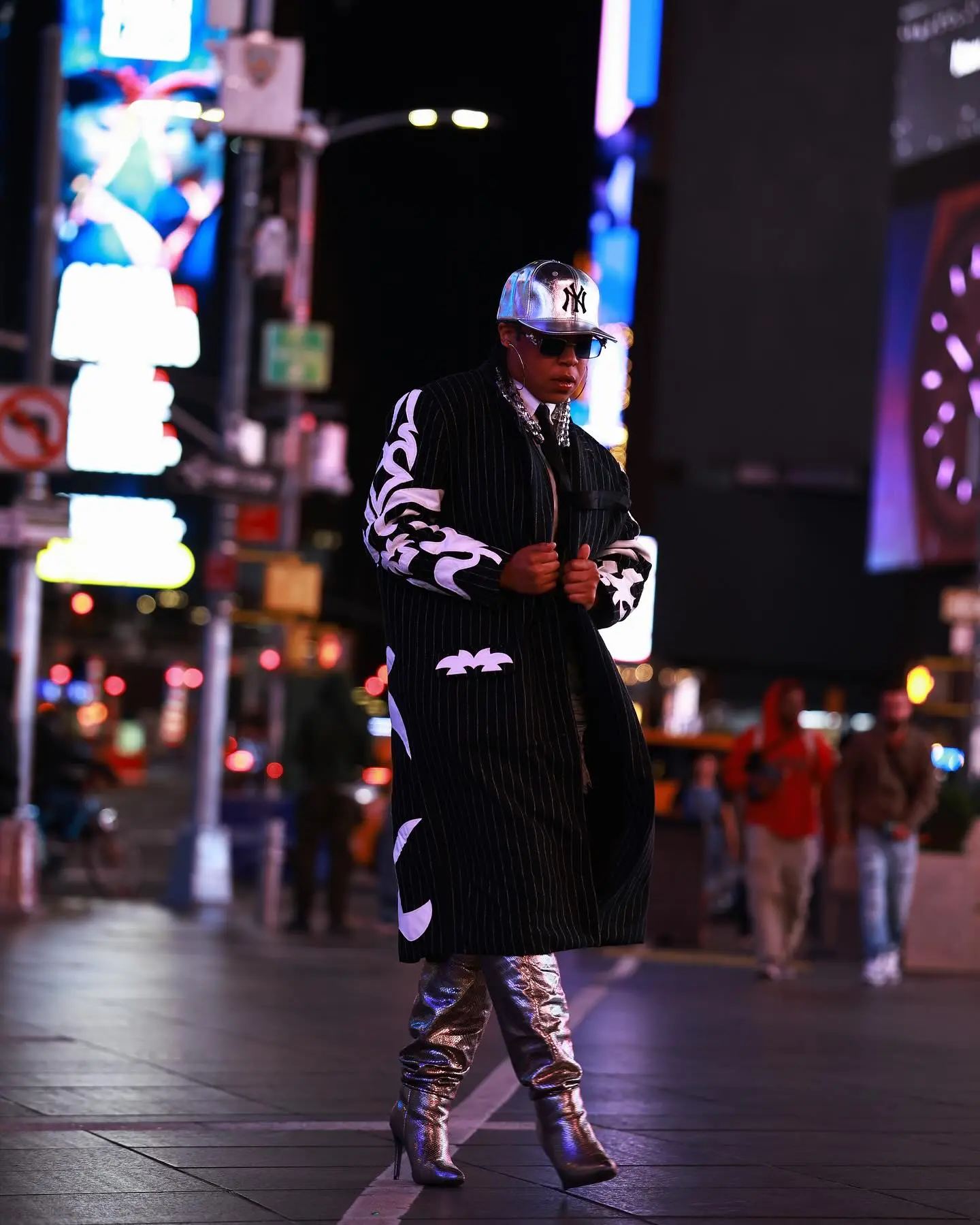 NYC Dump: Staying Fly Amidst The Hustle In NYC, style speaks louder than mood, turning every dump site into a runway – chic vibe!!