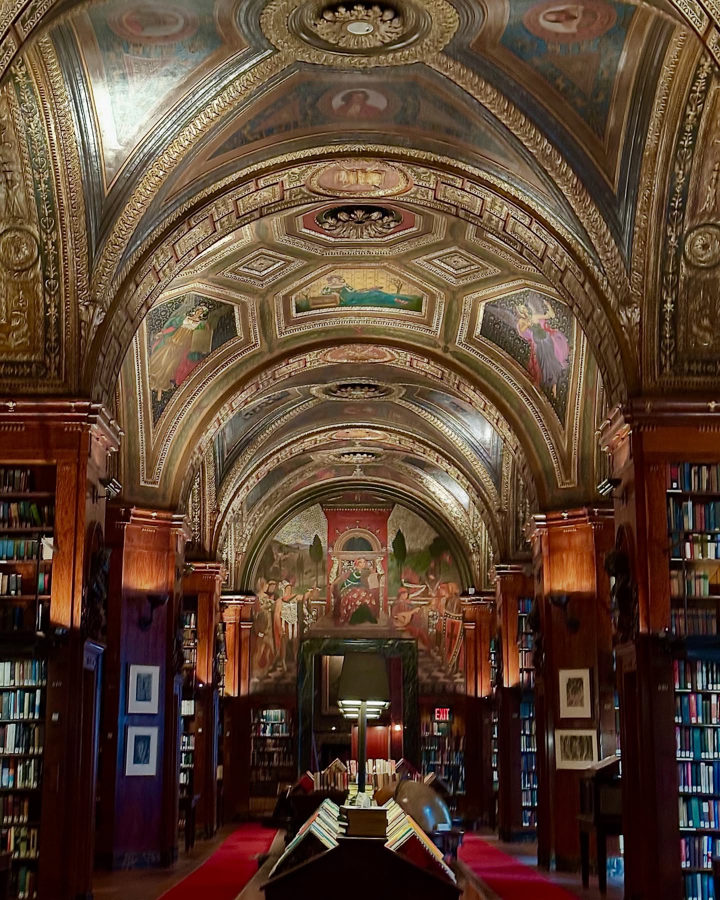 NYC Library at University Club Impresses Historic refinement and modern NYC flair merge in a spectacular University Club library.!