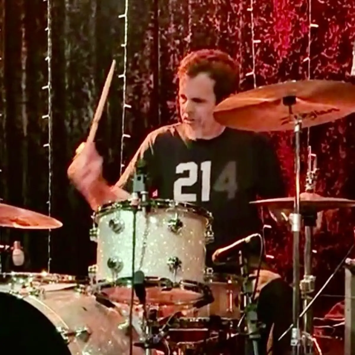 Friday night vibes electrify Gruene Hall with iconic Old 97’s and a badass drummer !! Live