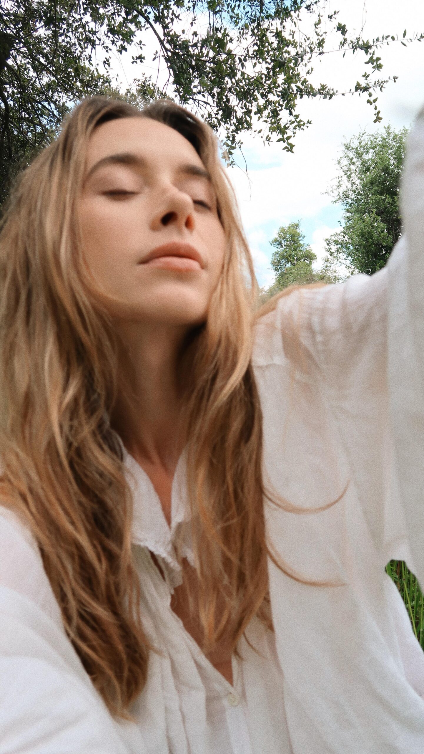 Olesya Rulin Finds Solace In Nature Olesya Rulin amid verdant calm celebrates Monday with serene nature retreats.