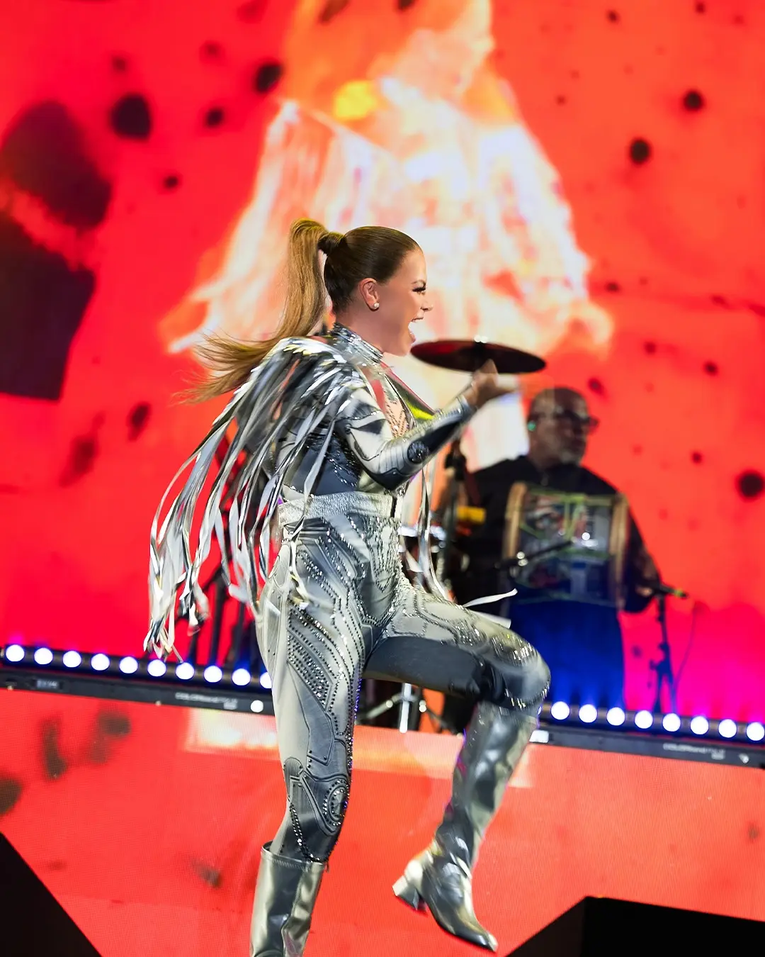 Olga Tañón Lights Up Lima with #HayKeSerFeliz Tour