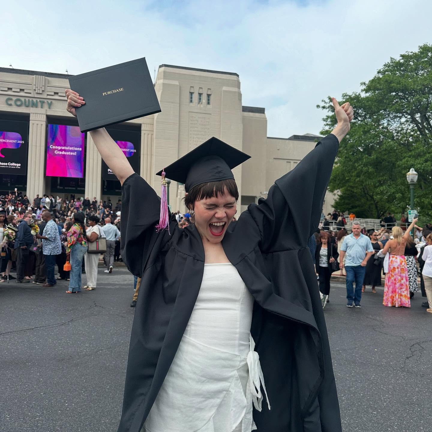 Oona Laurence Graduates Magna Cum Laude In Acting