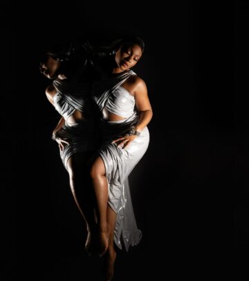Discover the magic behind the lens in a shoot that echoes beauty beyond the flash. - Wow!!