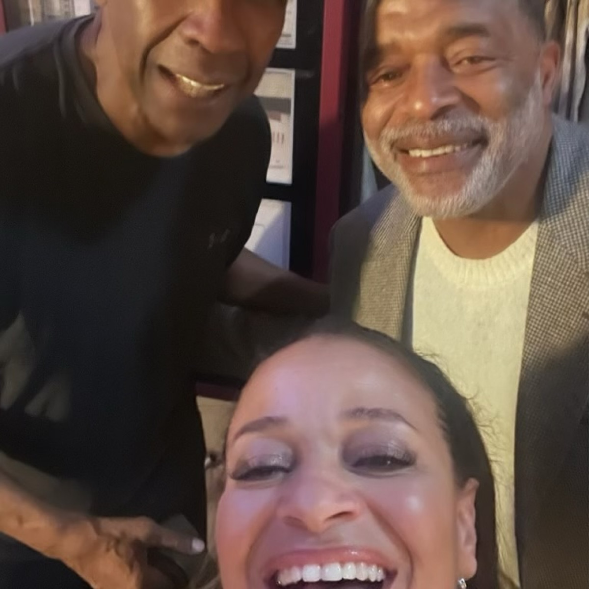 Othello’s Magic Unfolds Onstage With Denzel And Jake A brilliant stage where Shakespeare comes alive through powerful acts and riveting skill!!