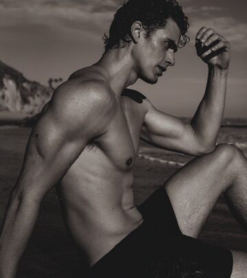 Celebrity sighting as actor revisits favorite island haven, sharing serene seaside vibes.!