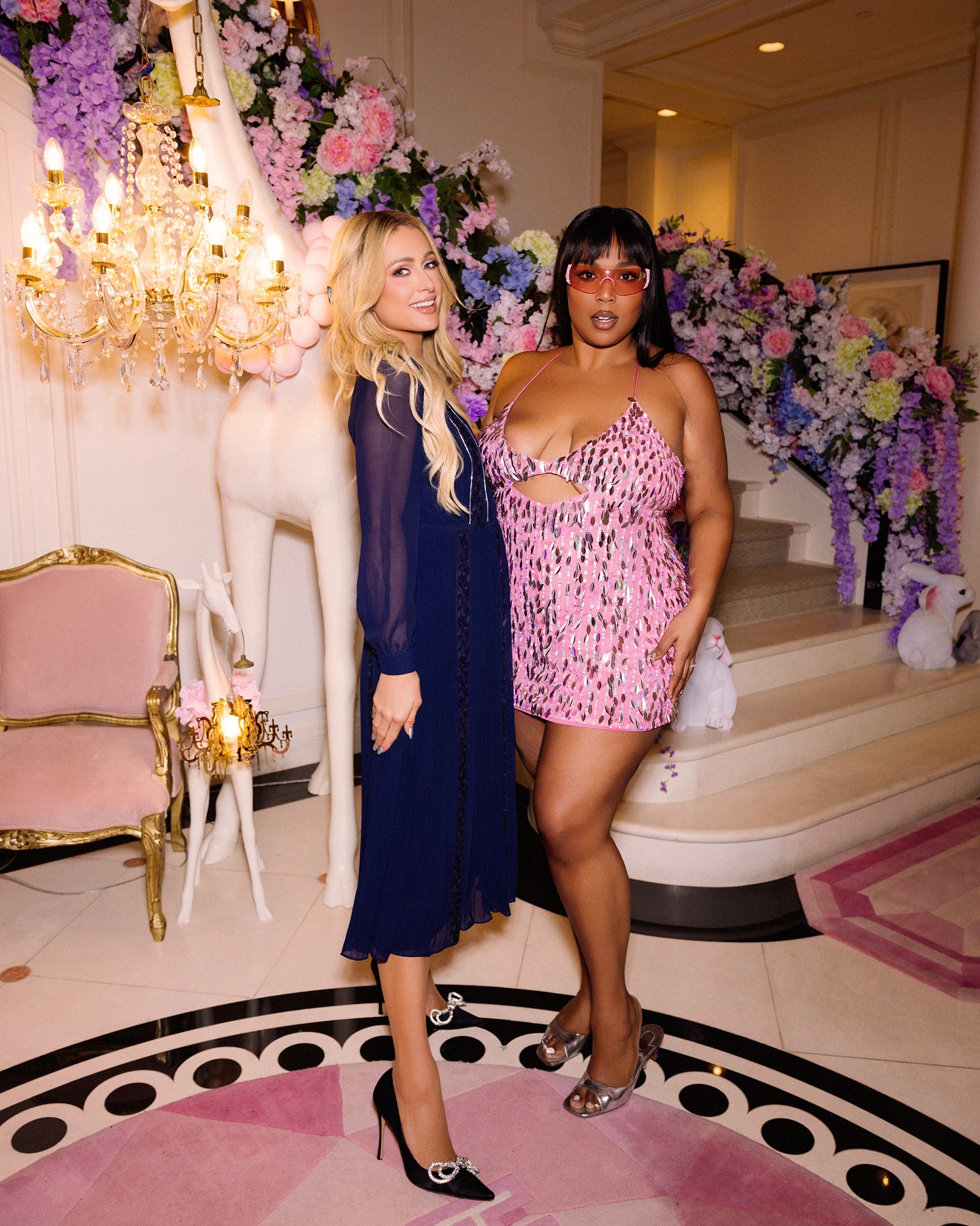 Paris Hilton Hosts Dinner at Slivington Manor An evening of inspiration and vision at a stunning manor brimming with bright minds now!!