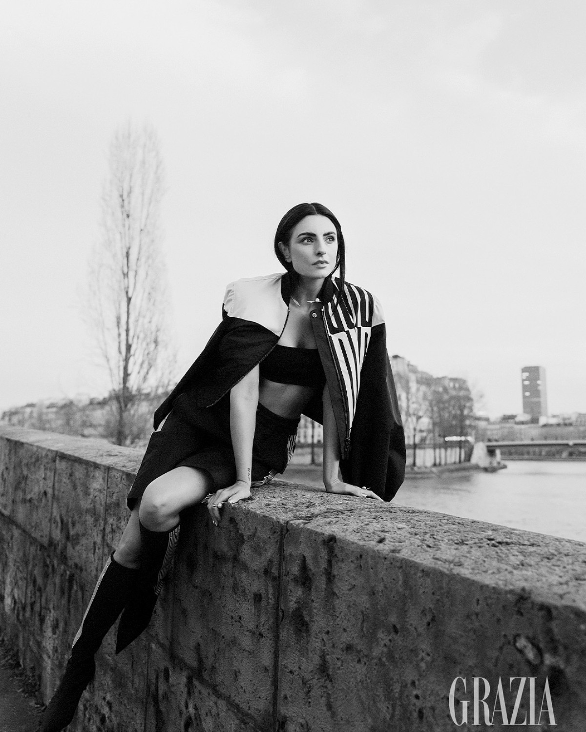 Parisian Chic: A Night With Aislinn Derbez Exploring Parisian allure: From stylish cafes to museos, discover Aislinn’s chic night now