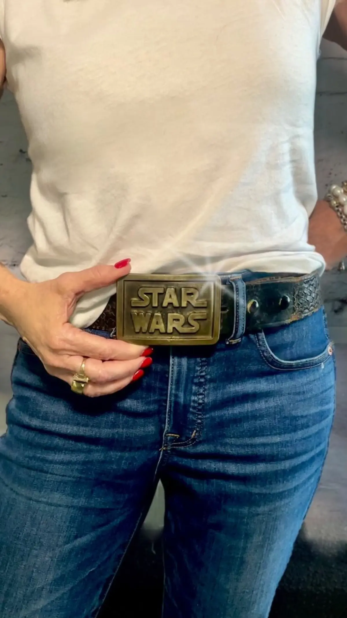 Legendary actress honors cosmos with vintage flair, adds bold vibes on epic day.