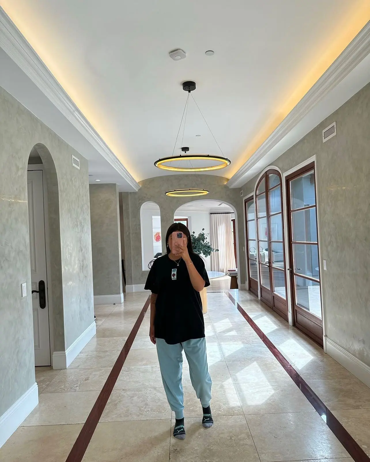 Paulina Alexis Revives Her Instagram Dumps Celebrity reawakening sparks nostalgia as Paulina Alexis begins posting casual Instagram dumps for fans to enjoy.