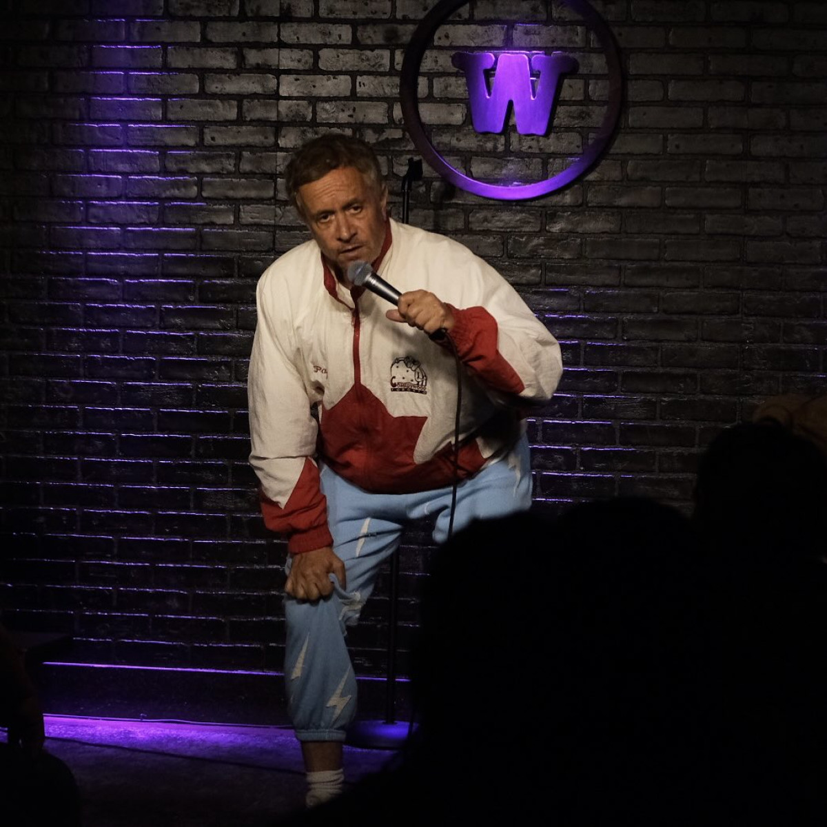 Pauly Shore Lights Up Las Vegas Arts District Pauly Shore ignites Wise Guys Comedy Vegas, thrilling Arts District fans with live laughs.