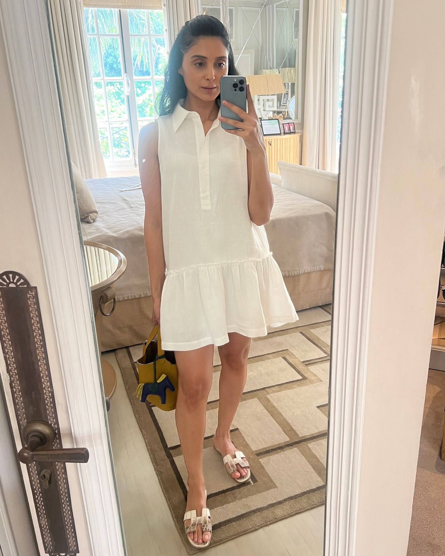 Pernia Qureshi Stuns With Relaxed Summer Chic Look
