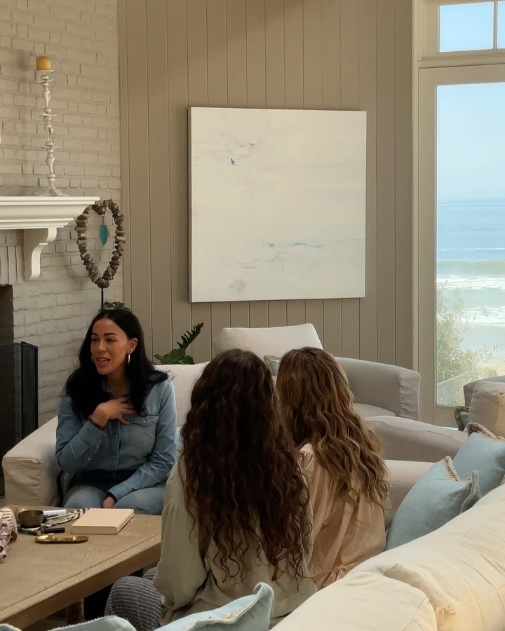 Peyton List Explores Mindfulness on Airbnb Experience