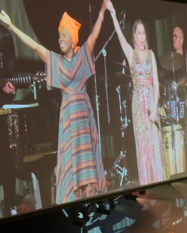 Pink Martini's 30th Anniversary: A Stadium Spectacle in Paris